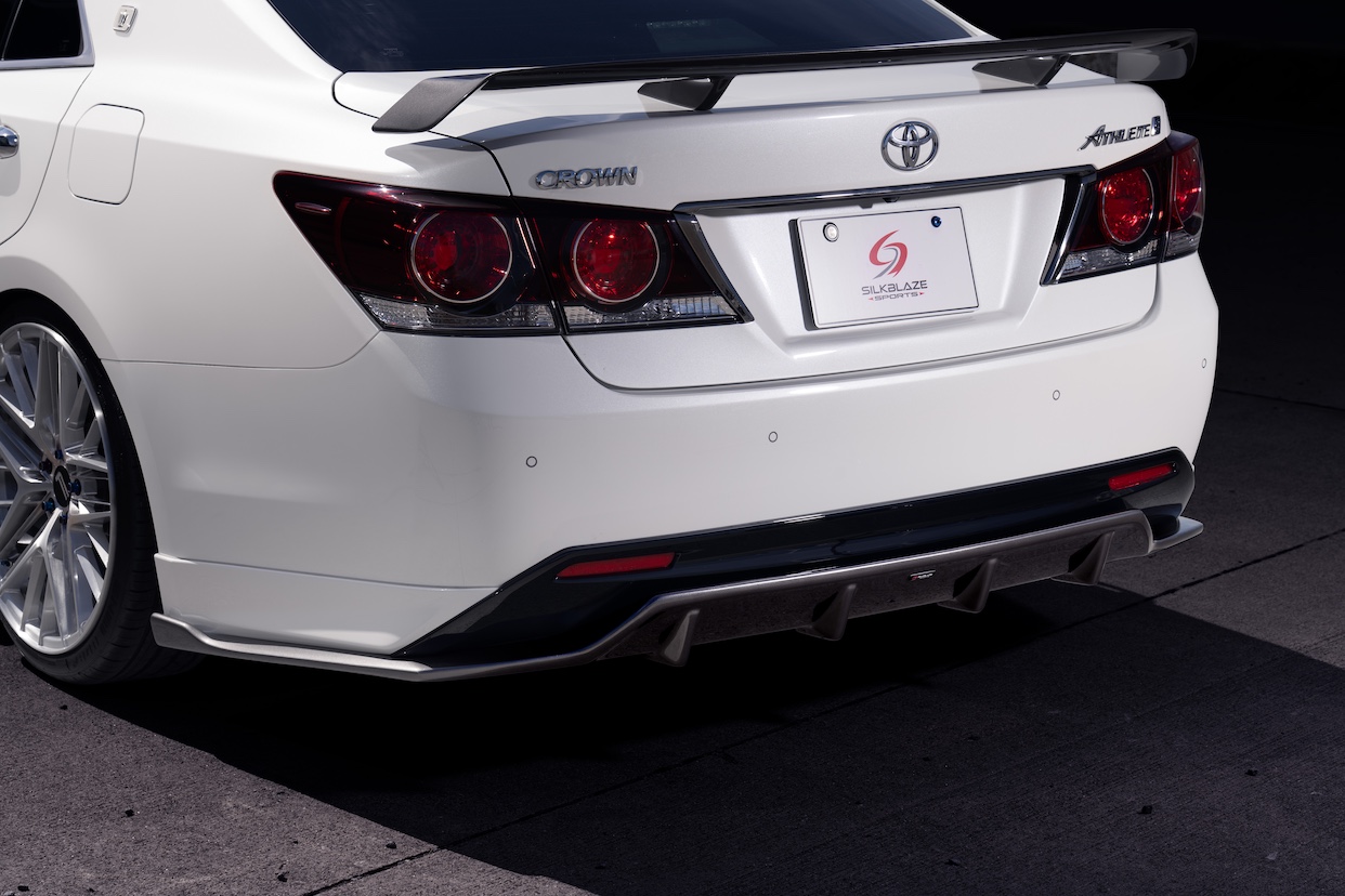 リアフラップスポイラー