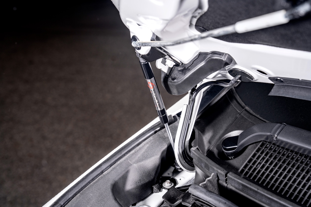 ボンネットダンパー