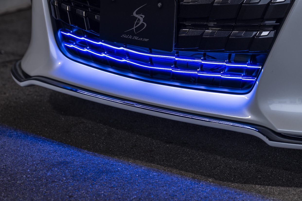 LEDバンパーグリルガーニッシュ